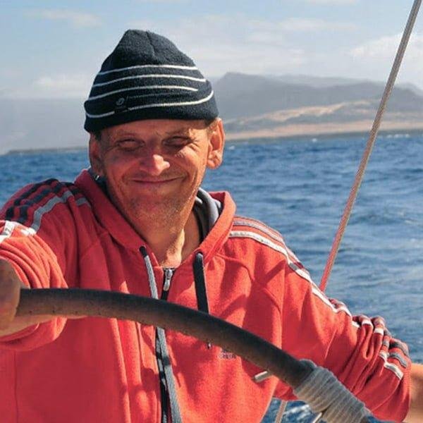 Home 3 Marek Belniak