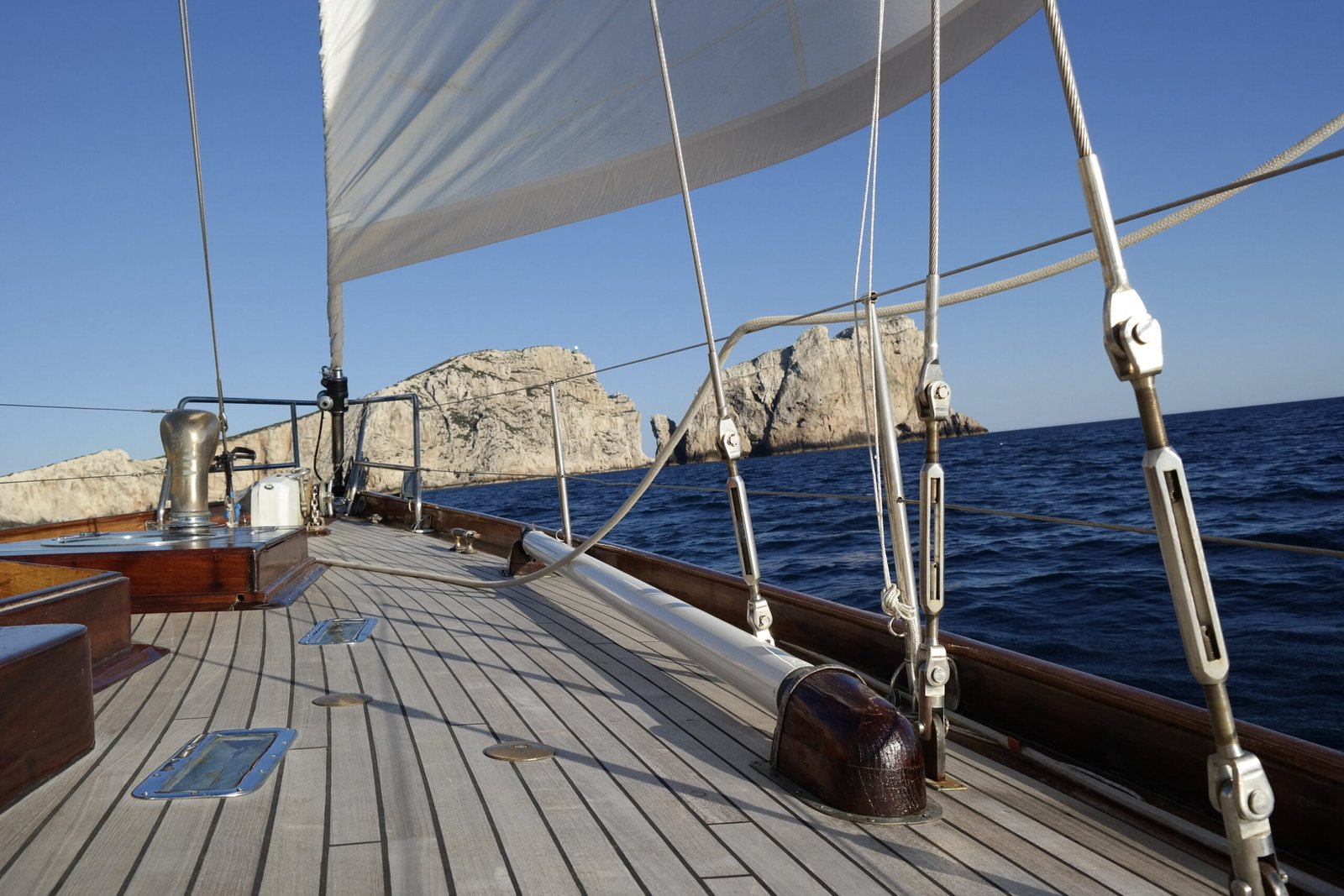 skipper delivery UK to Italy skipper delivery UK to Italy