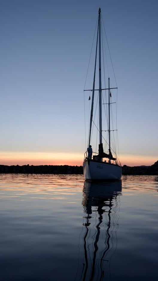 Sy Aprilia UK to Italy Sy Aprilia under yacht transport from UK to Italy