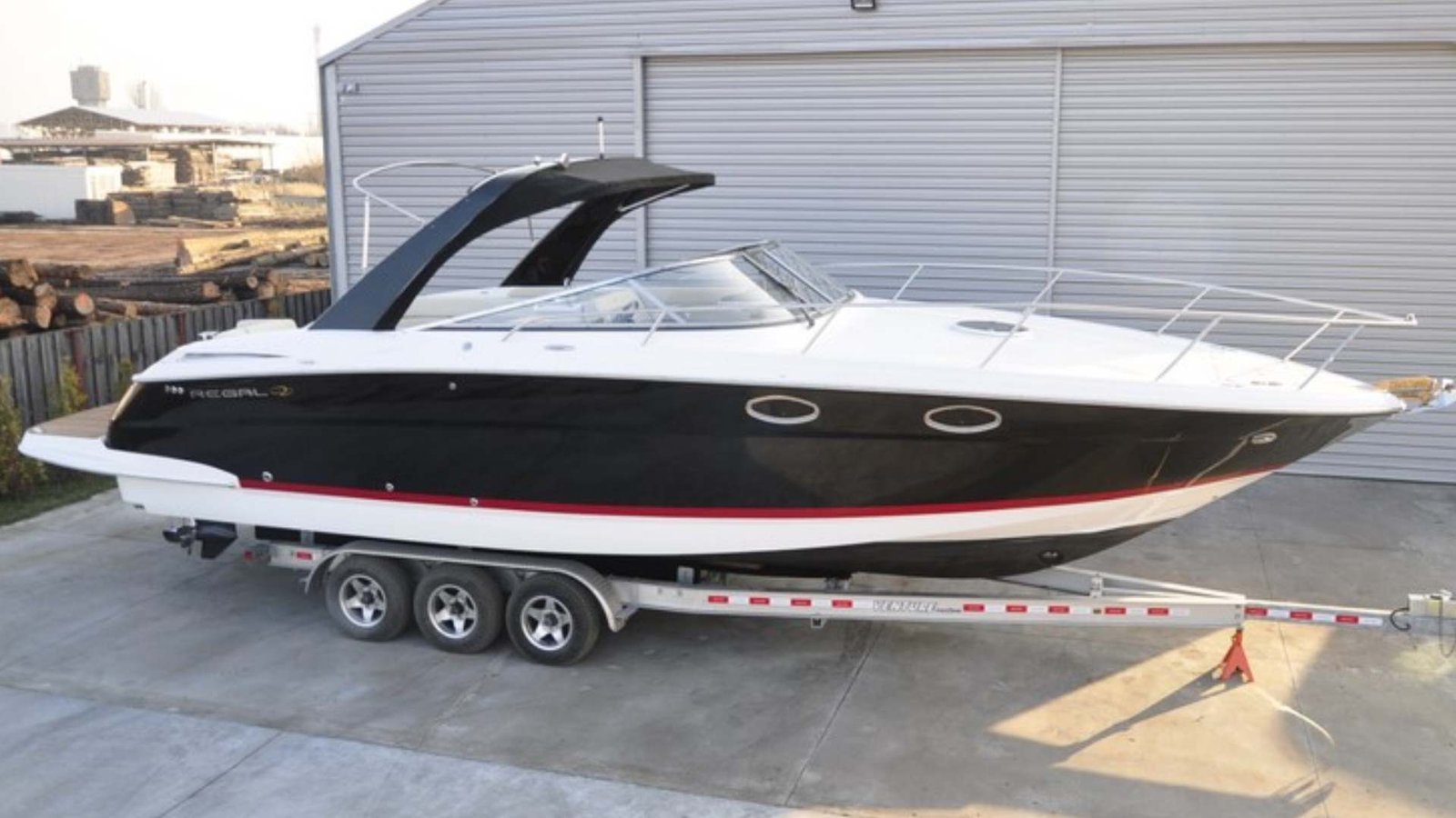 Hauling motorboat from Croatia to Poland