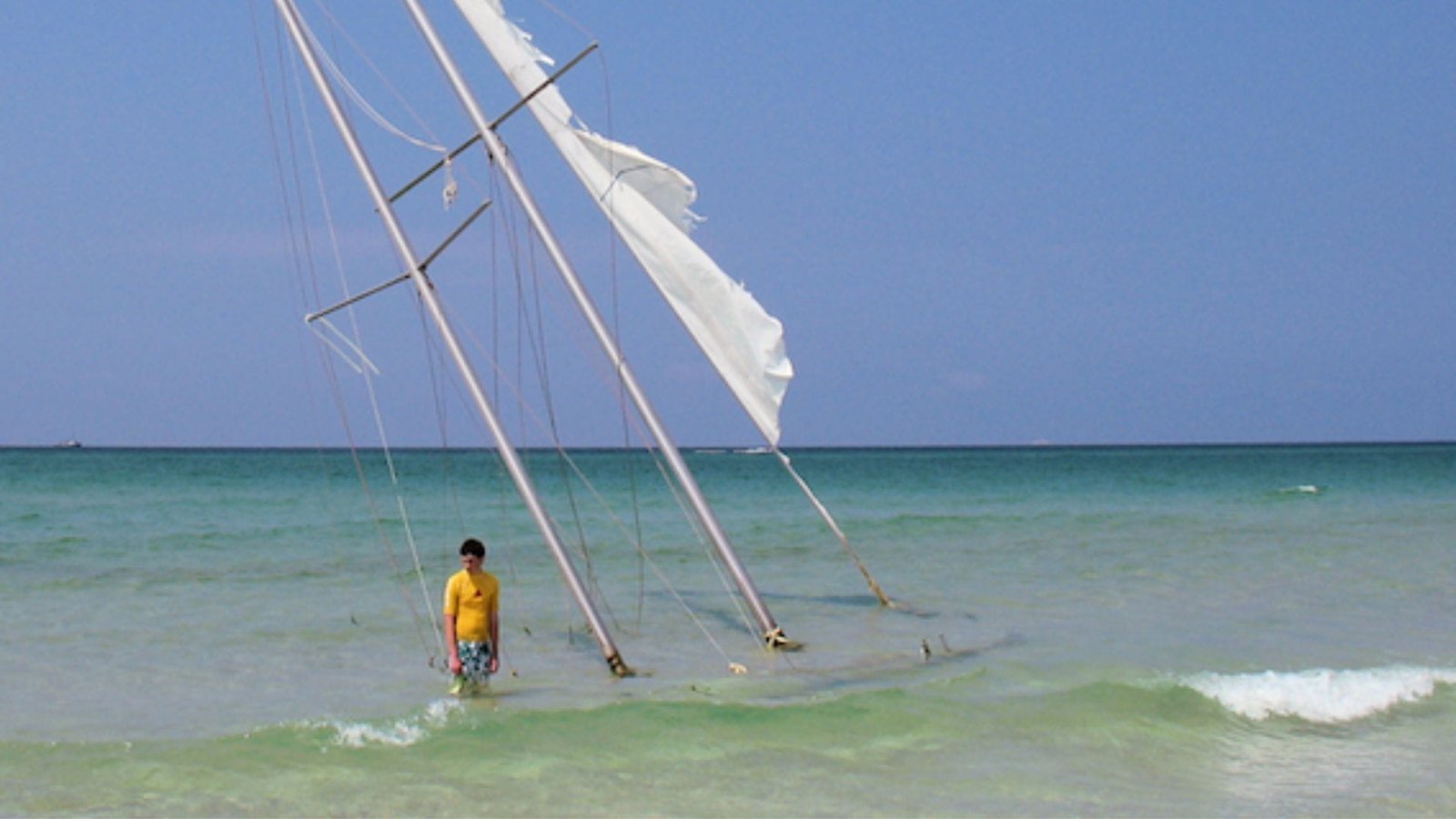 Best Boat Insurance Companies of 2025 1 sunk sailboat