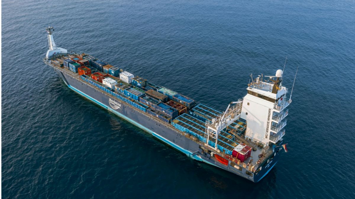 Professional Yacht Delivery Services 2 Yacht loaded for transport on a commercial cargo vessel